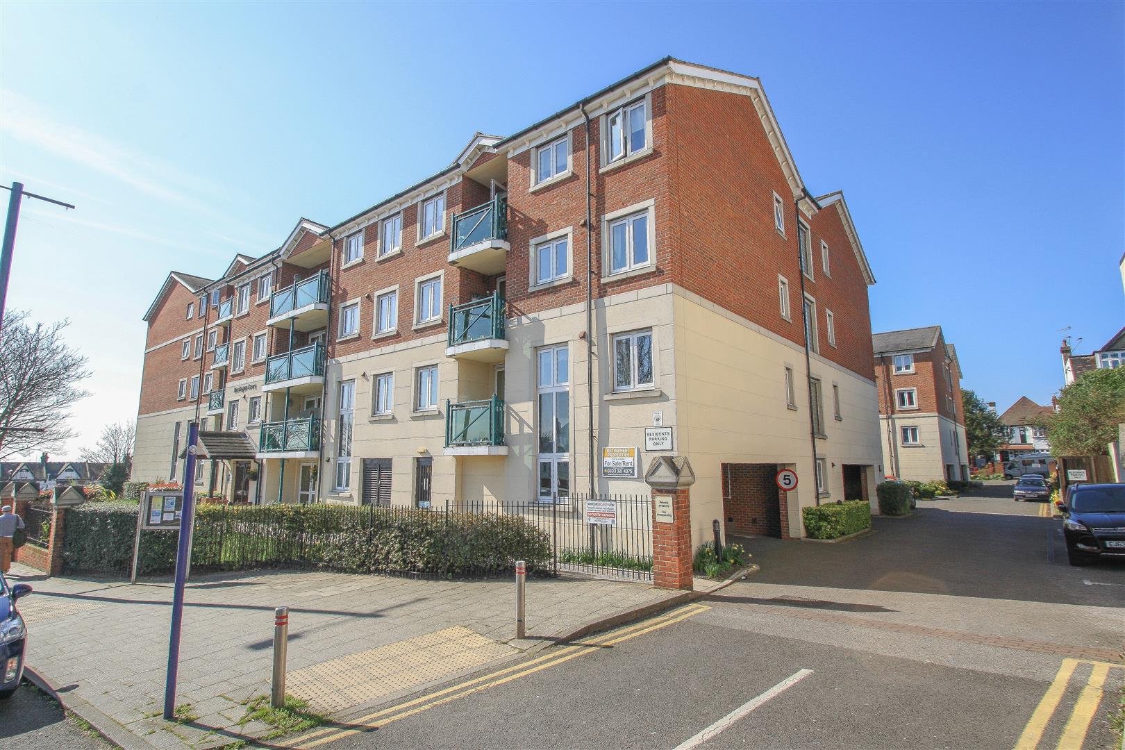 Appointmoor Montague Court, Hamlet Court Road, WestcliffOnSea